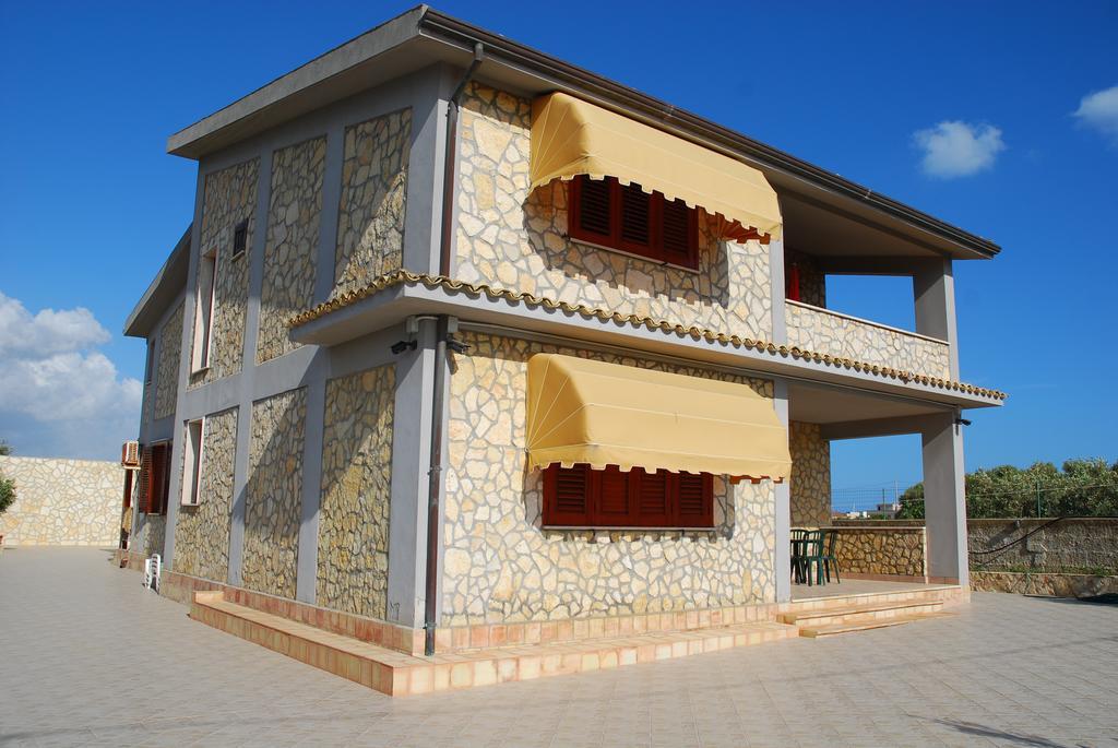 B&B Garzia Marinella  Buitenkant foto