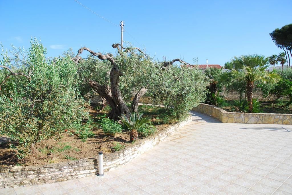 B&B Garzia Marinella  Buitenkant foto