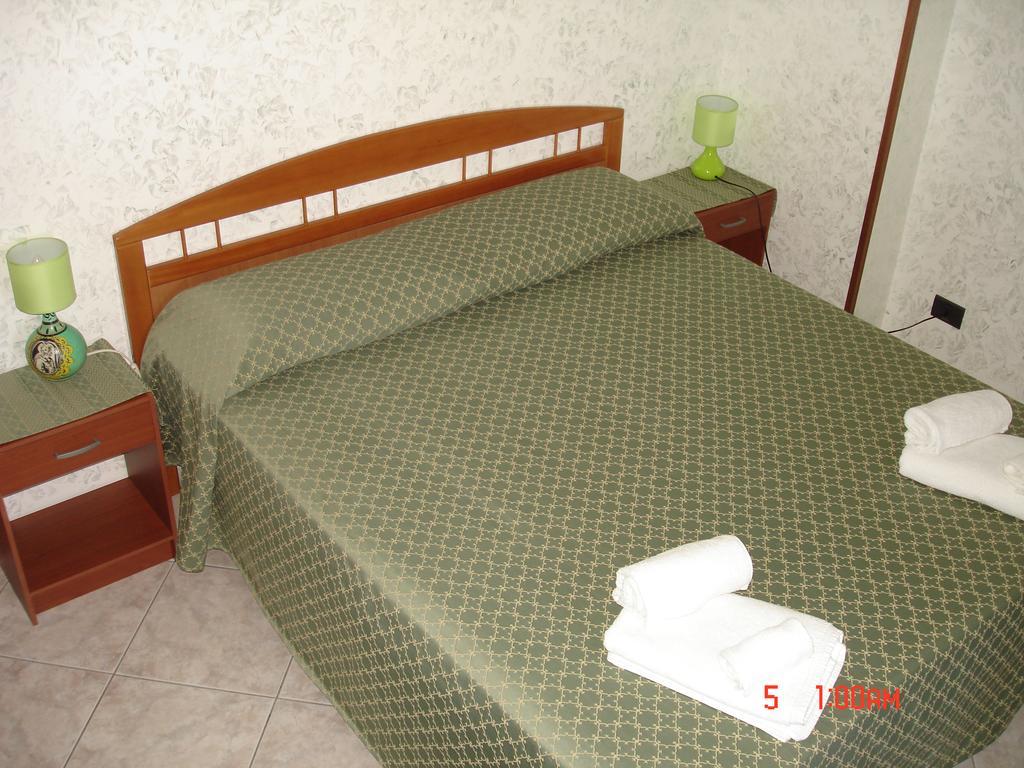 B&B Garzia Marinella  Buitenkant foto